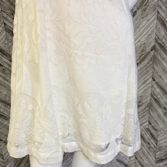 H&M Cream Sleeveless with lace Pattern, lined above the knee dress, sz 10 - Picture 4 of 9